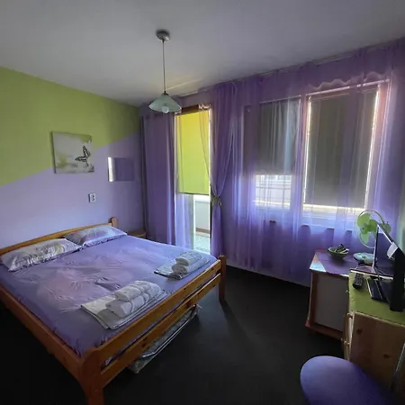 Di Mare House *